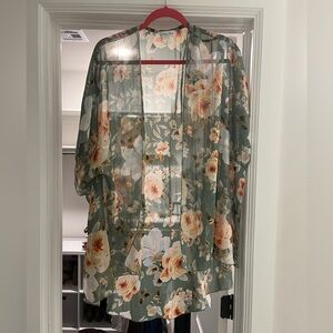 Green flowered print kimono size large